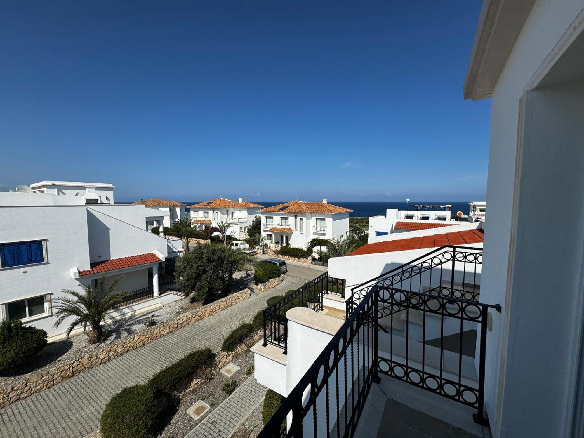 Carrington Holidays Kyrenia  Exterior photo
