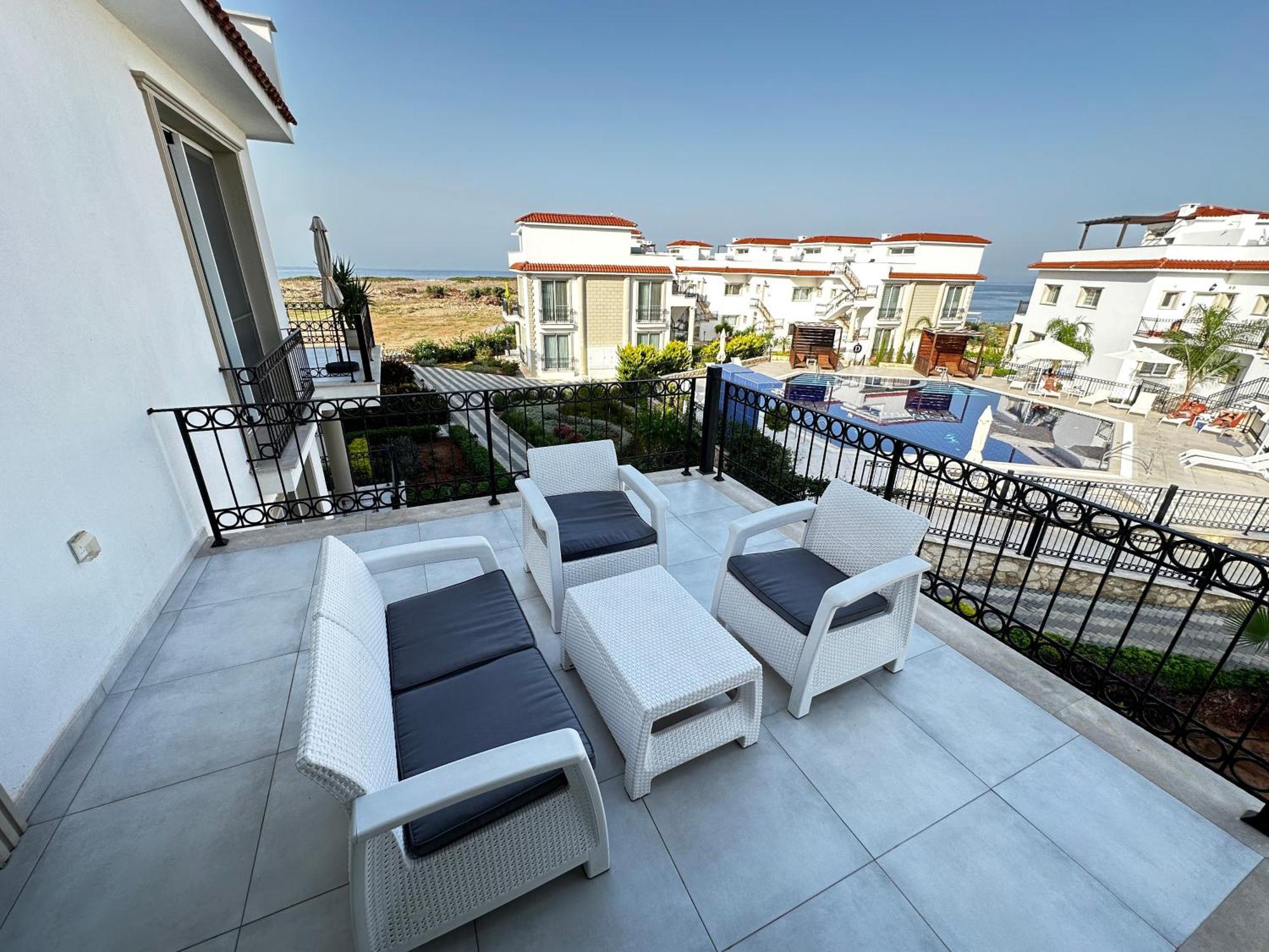 Carrington Holidays Kyrenia  Exterior photo